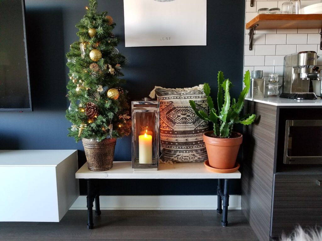 5 Easy Holiday Decorating Ideas for Small Spaces