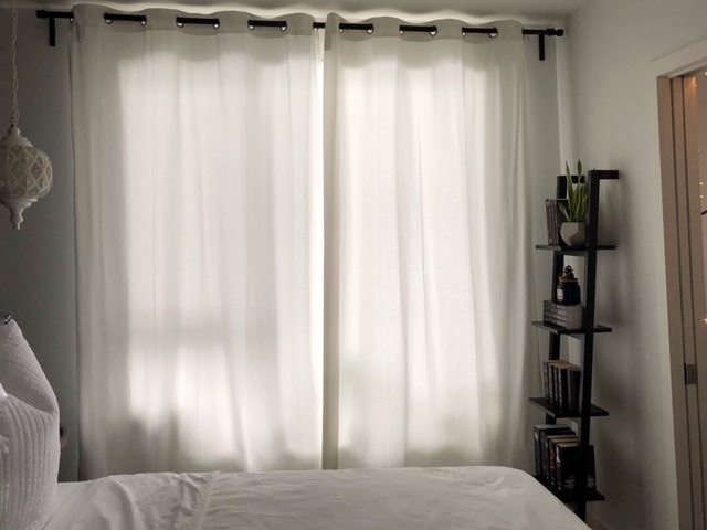 How to hang curtains