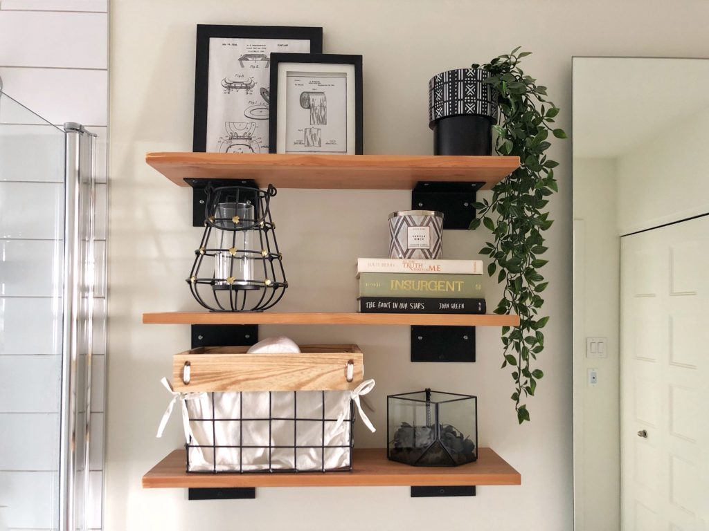 Rustic bathroom decor open shelves